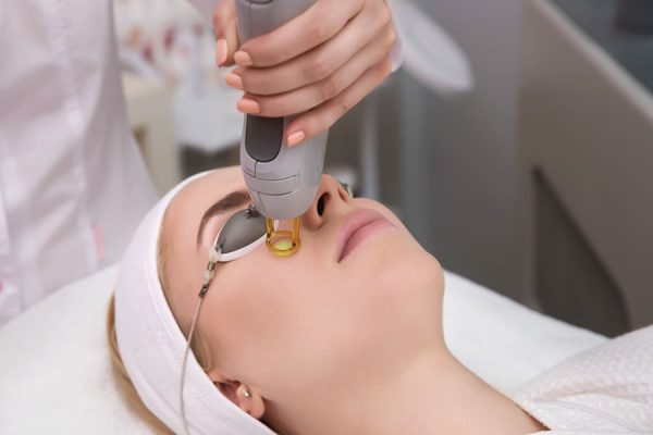 eliminar-ojeras-laser